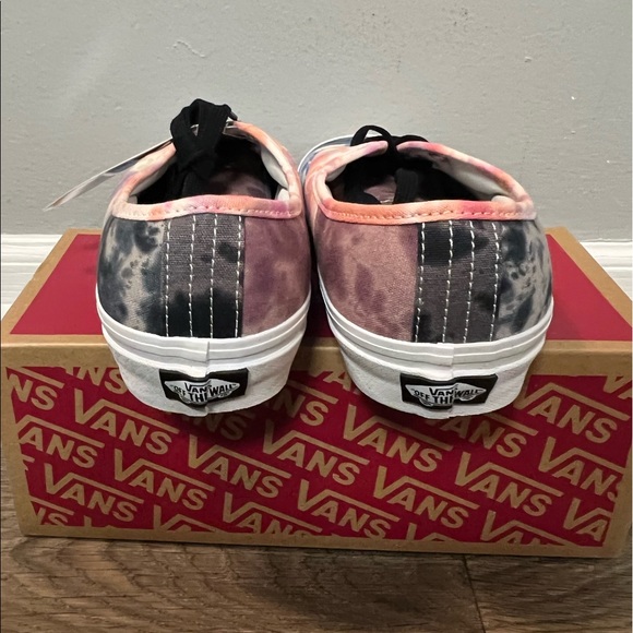 *NEW* Vans Authentic style Tie Dye Sneaker - Picture 4 of 7